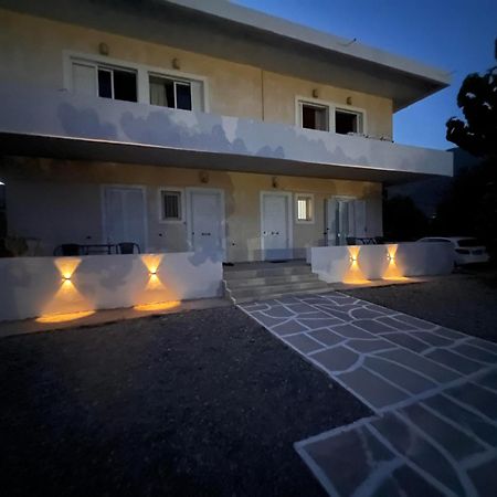 Pebble Apartments Marathias  Exterior foto