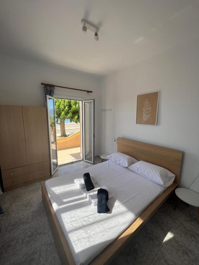 Pebble Apartments Marathias  Exterior foto